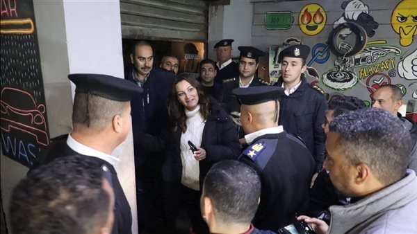 نائب محافظ الجيزة تقود حملة مفاجئة بهضبة الأهرام وتغلق 3 كافيهات مخالفة