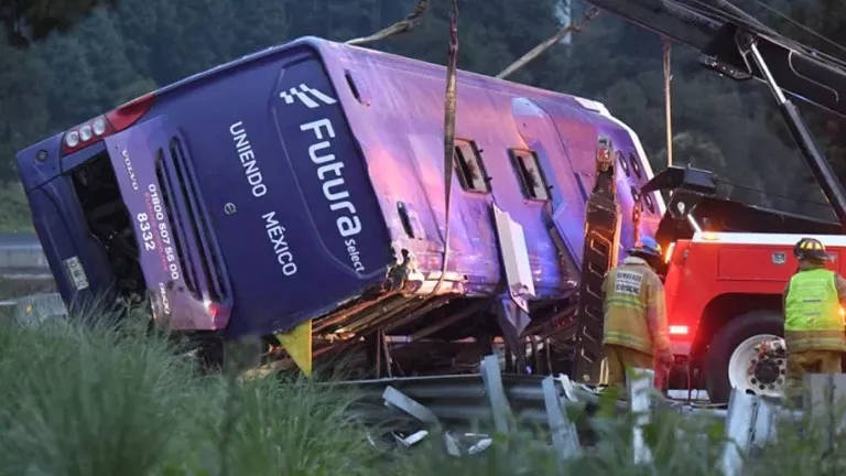 مقتل 11 شخصا في حادث سيارة بالمكسيك