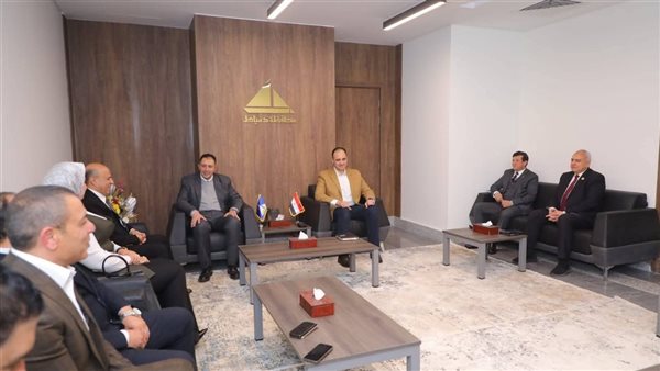 ​محافظ دمياط يلتقي نواب البرلمان لمناقشة ملفات الخدمات ويؤكد: هدفنا الارتقاء بحياة المواطن