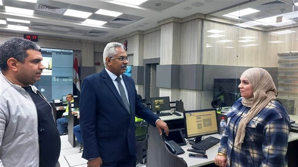 نائب محافظ سوهاج يتابع الأحوال الجوية من مركز السيطرة ويوجه بالتعامل الفوري مع بلاغات المواطنين