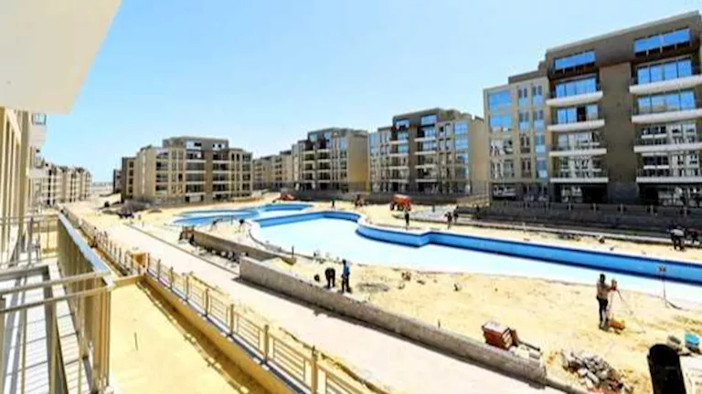 لتعزيز التنمية السياحية.. وزيرة الإسكان تتفقد مشروعات مارينا 8 وبوغاز