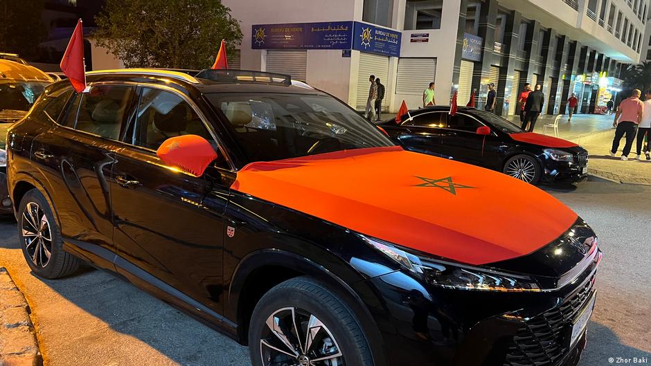 كأس العالم 2026: حمى "الساحرة المستديرة" في طنجة المغربية