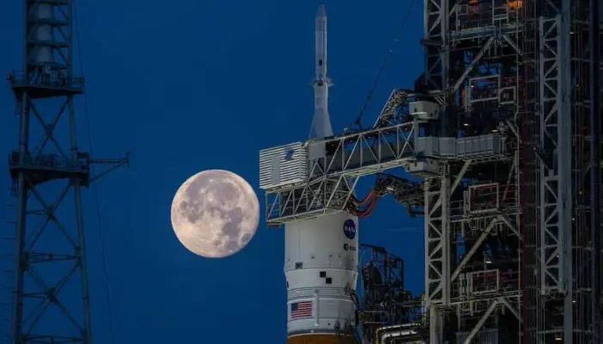 ناسا تمهد لعودة البشر لسطح القمر ببروفة تاريخية لـ«أرتميس 2»