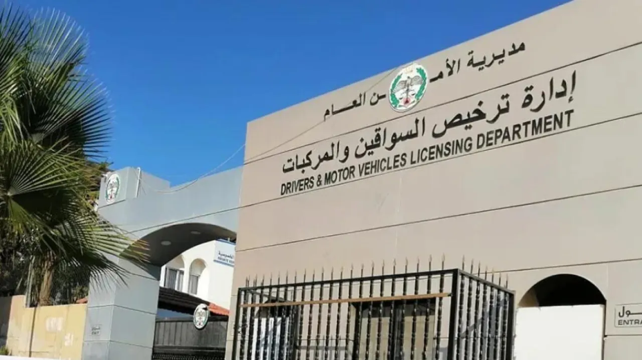 إدارة الترخيص: لا تغيير على رسوم ترخيص وتسجيل سيارات الركوب الكهربائية