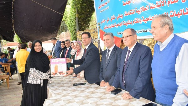 رئيس جامعة بنها يؤكد على ضرورة تعزيز القيم والحفاظ على الهوية المصرية