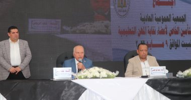 نقيب المعلمين يعلن زيادة الميزة التأمينية بصندوق الزمالة إلى 60 ألف جنيه