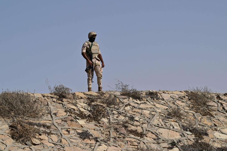 هل طلب جنوب السودان إغلاق قاعدة مصرية وما علاقة إثيوبيا؟