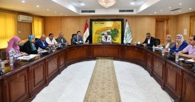 محافظ الفيوم يتابع الموقف التنفيذي لمشروعات "القرض الأوروبى"