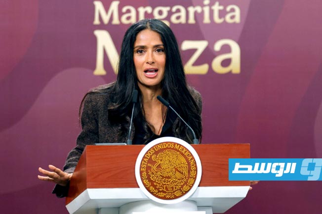 ردا على سياسات ترامب.. سلمى حايك تنتج فيلمًا لتصحيح صورة المكسيك