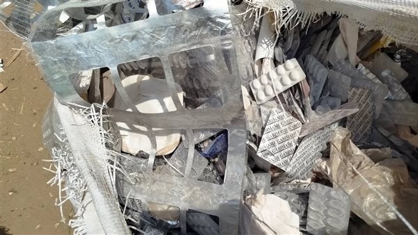 حريق يكشف عن مصنع أدوية تحت بئر السلم في الهرم (صور)