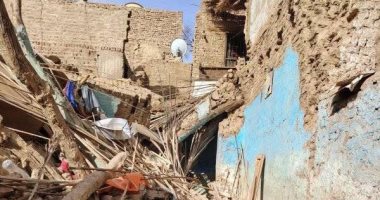 انهيار جزئى لمنزل بالطوب اللبن فى قرية زرنيخ بمدينة إسنا دون إصابات