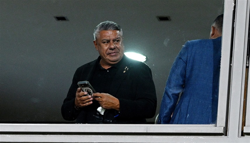 عقوبات على رئيس الاتحاد الأرجنتيني بعد تهديده بتعليق كرة القدم