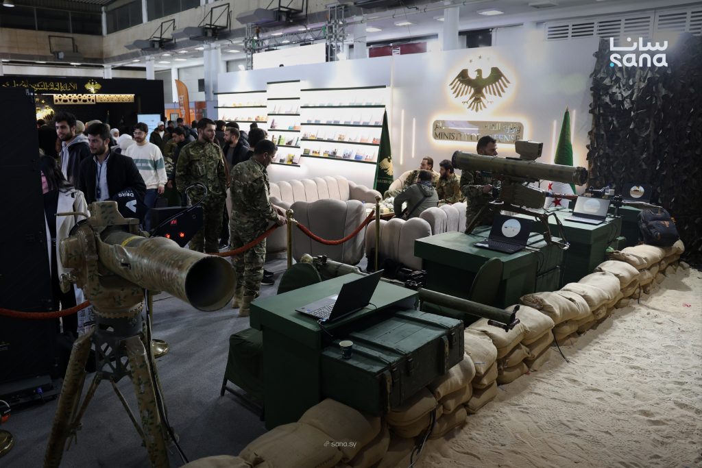 وزارة الدفاع في معرض دمشق الدولي للكتاب.. نافذة على تكامل العلم والسلاح