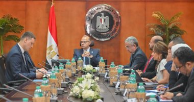 وزير الاستثمار يبحث مع سفير بيلاروسيا تعميق التصنيع المحلى وتطوير الشراكات الصناعية
