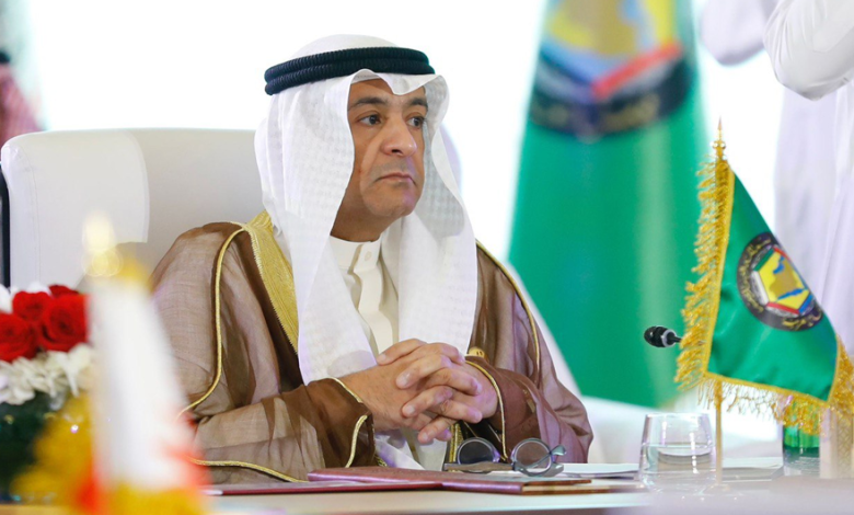 ‫ الأمين العام لمجلس التعاون يدين الهجمات الإيرانية على البحرين