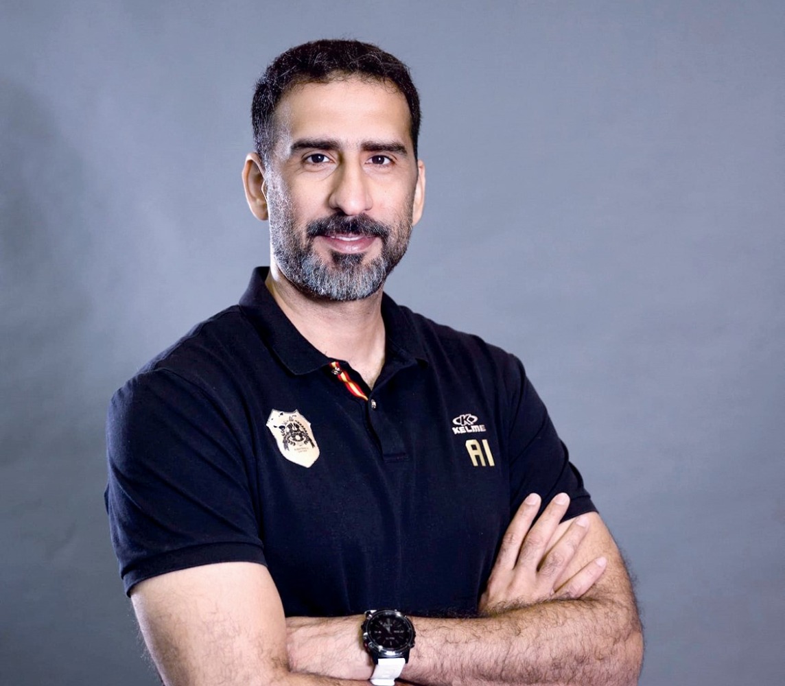 ‫ من لاعب أساسي إلى قائد فني للريان.. علي إسحاق يرفع راية التحدي لطائرة الرهيب