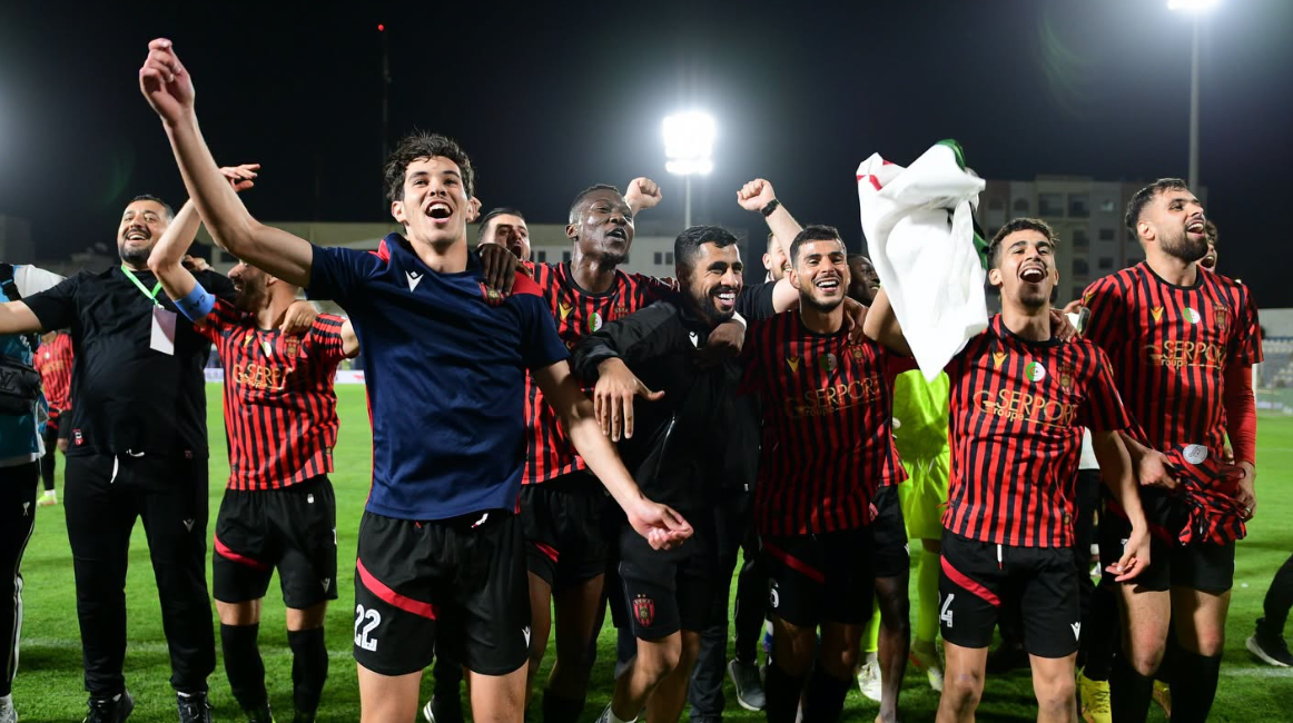 رئيس "الفاف" يهنئ اتحاد العاصمة