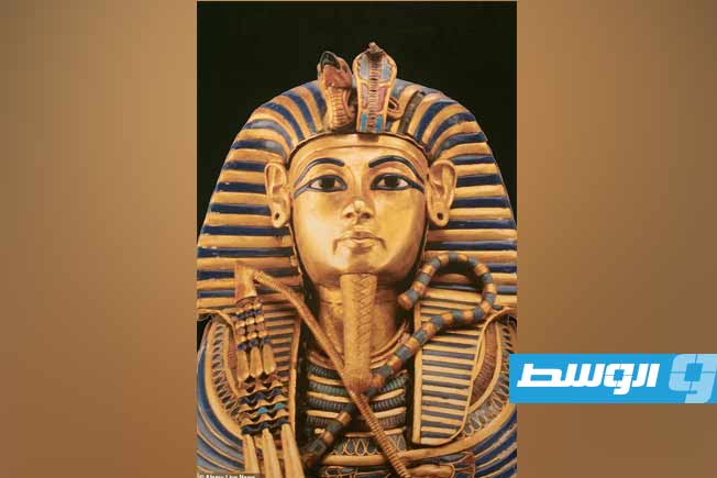 سرّ «زجاج الصحراء الليبية» في قلادة توت عنخ آمون المذابة بحرارة كونية