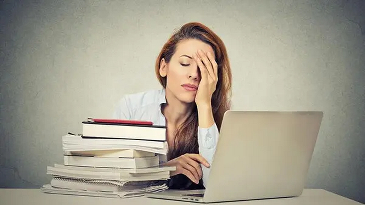 الشعور بالإرهاق خلال رمضان… ظاهرة طبيعية أم جرس إنذار صحي؟
