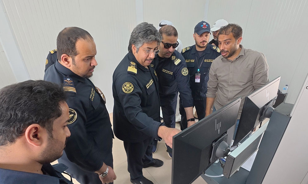 “الجمارك” تدشن جهاز فحص حديثا بمنفذ السالمي لتعزيز الرقابة وتسريع الإفراج الجمركي