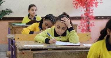 المديريات التعليمية تعلن جداول امتحانات الترم الثانى لصفوف النقل.. تنطلق 16 مايو.. و4 يونيو للشهادة الإعدادية.. وزارة التعليم تحدد مواصفة الأسئلة: 60% فهم ومستويات عليا.. وتؤكد: تُصحح ورقة الإجابة من