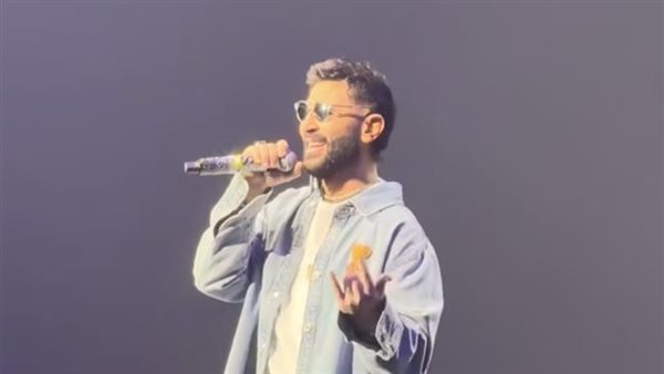 أحمد سعد يظهر بـ"نيولوك" في أبو ظبي ويشعل حماس الجمهور بأقوى أغنياته (فيديو)