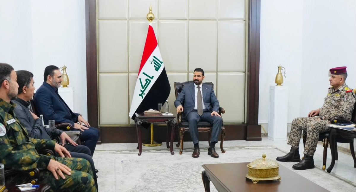 رئيس الوزراء يوجه بتشكيل لجنة مشتركة لتنفيذ فك الارتباط بالحشد وحصر السلاح بيد الدولة