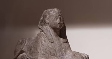 كنوز المتحف المصري.. أبو الهول المصنوع من حجر الثعبان