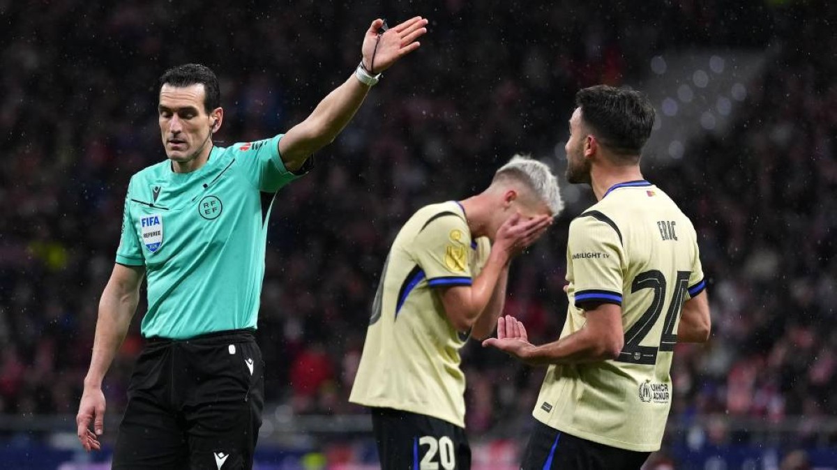 إدارة برشلونة تتحرك ضد مونويرا