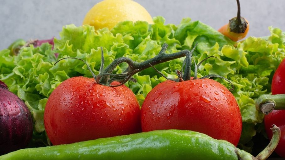 أسعار الخضار والفواكه في السوق المركزي الاثنين...