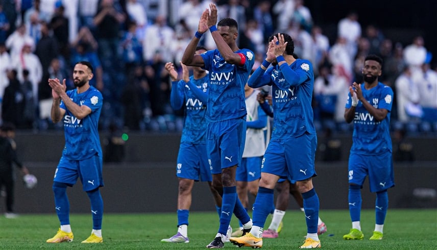 الهلال المتصدر يواجه الاتحاد "المحبط"