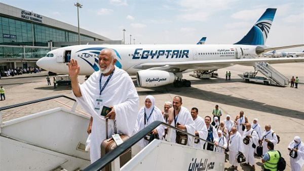 مصر للطيران تنظم 7 رحلات اليوم لنقل الحجاج إلى الأراضي المقدسة