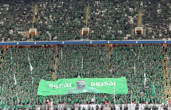 جماهير الأهلي تساند فهد المولد في ديربي جدة