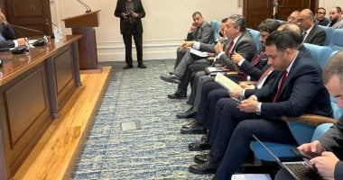 20 برلمانيا يواجهون الحكومة على طاولة اقتصادية النواب حول الدعم النقدى