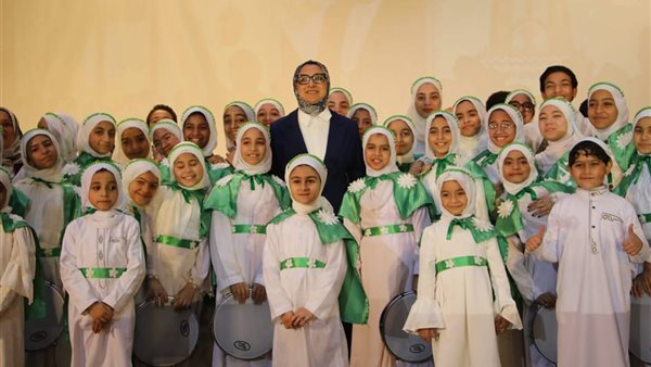 بـ 20 رحلة عمرة، محافظ الوادي الجديد تكرم حفظة القرآن الكريم في احتفالية "ليلة القدر" (صور)