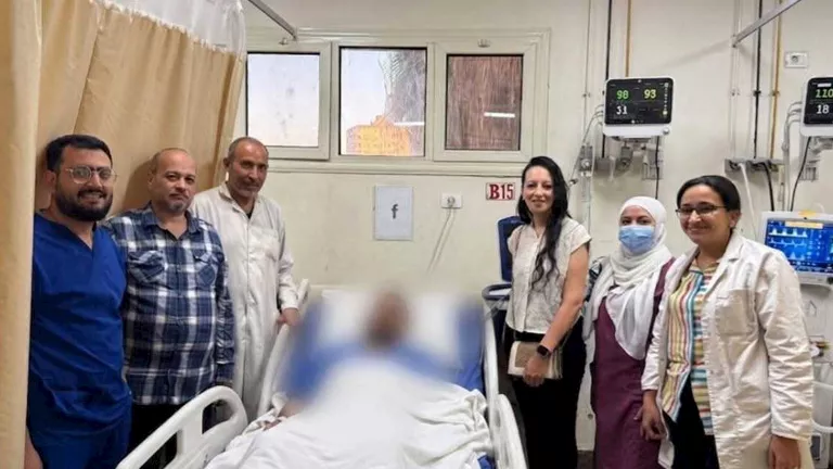 إنقاذ شاب من الموت بعد إصابته بشلل كامل إثر لدغة ثعبان