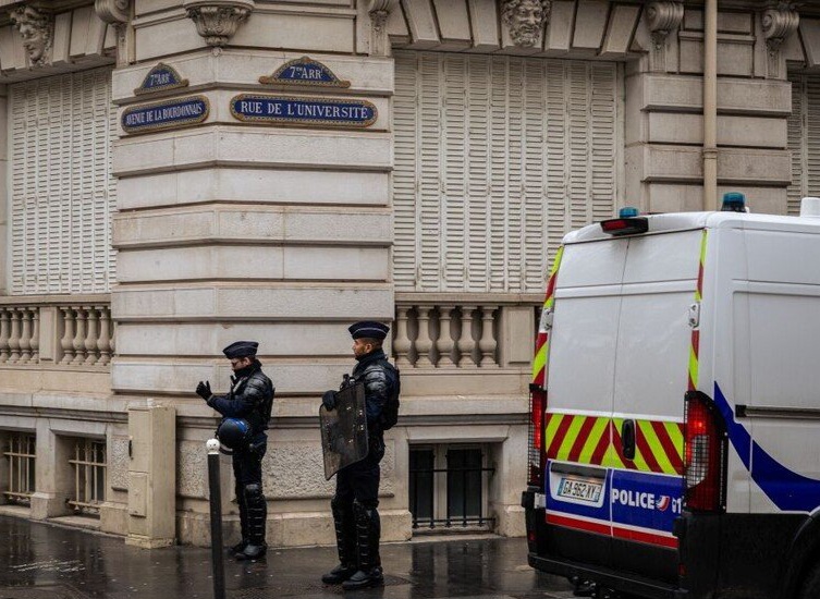 فرنسا تعتقل مراهقين بتهمة التخطيط لهجمات ارهابية