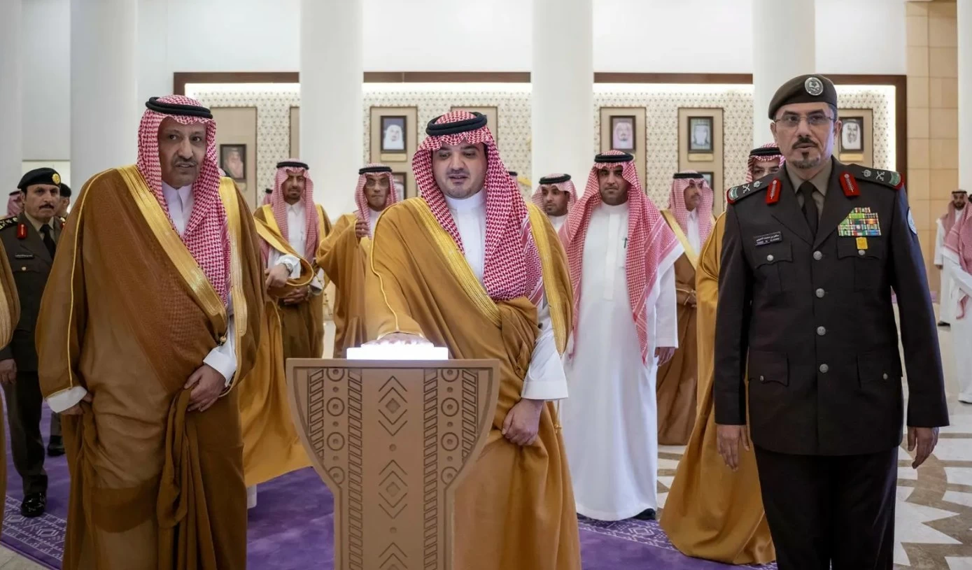 وزير الداخلية يضع حجر الأساس لمقر قيادة القوة الخاصة للأمن البيئي بمنطقة الباحة