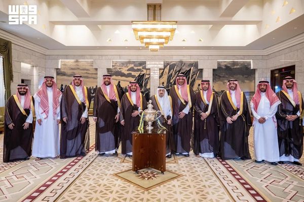 أمير منطقة الرياض يستقبل رئيس مجلس إدارة شركة نادي النصر