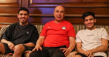حسام حسن يستقبل محمد حمدي وإسلام عيسى في معسكر المنتخب