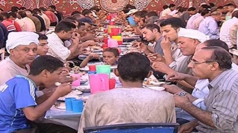 بعد نجاح "مائدة المطرية".. حكاية أول مائدة رمضان جماعية في مصر