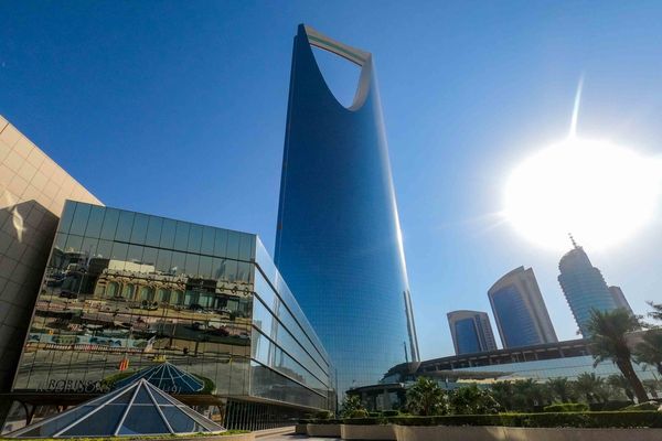رياح نشطة مثيرة للأتربة على معظم مناطق المملكة
