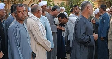 أبناء ساحة الشيخ الطيب يتلقون العزاء في رحيل الشيخ بعيبش