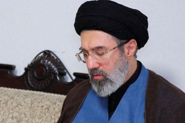 مجتبى خامنئي في رسالة جديدة: لم نهاجم تركيا وعُمان