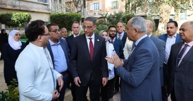 محافظ الجيزة يتفقد مستشفى التحرير العام بإمبابة لمتابعة انتظام العمل