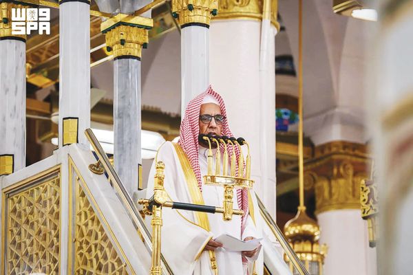 إمام المسجد النبوي: متابعة سيرة النبي سبب للهداية والفلاح