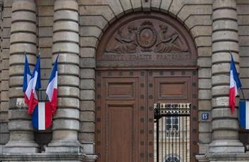 حزب «فرنسا الأبية» يخلّي مقره في باريس بعد تهديد بقنبلة