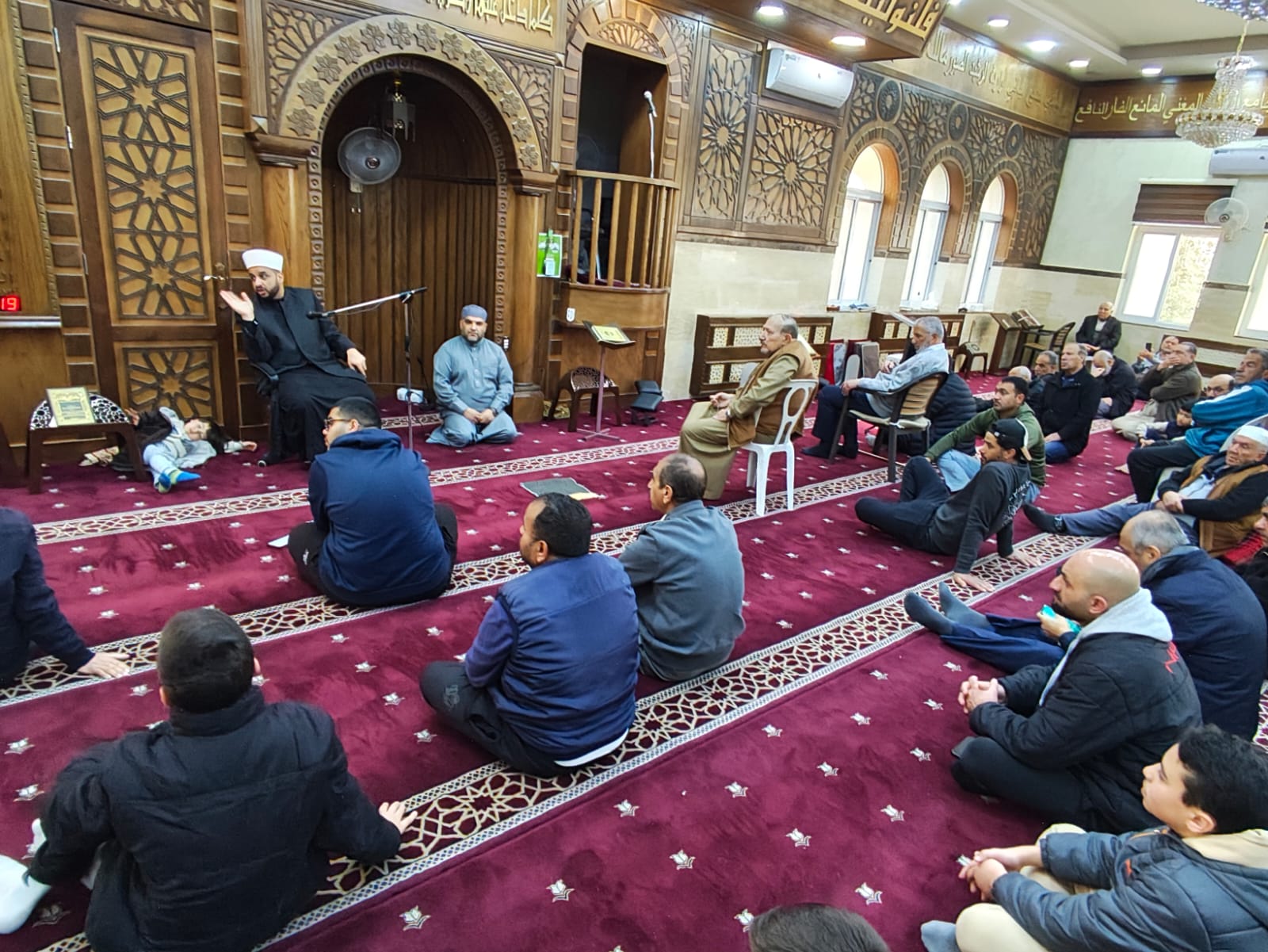 جو 24 : مسجد الحاج مهاوش العبدلات في المدينة الرياضيه