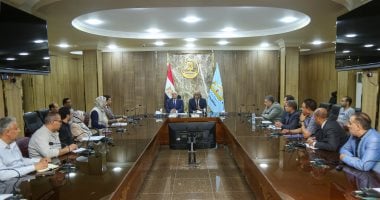 محافظ كفر الشيخ يوجه بسرعة حصر المحال العامة غير المرخصة لتوفيق أوضاعها