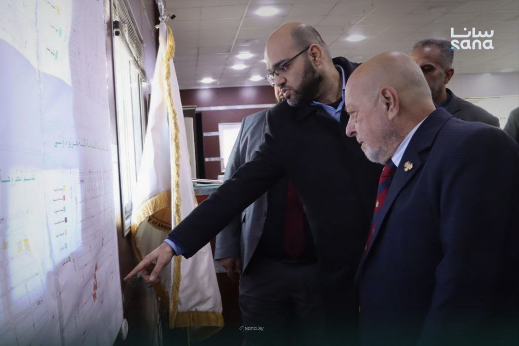 وزير الاقتصاد يتفقد مديرية الصناعة بحلب والمدينة الصناعية بالشيخ نجار